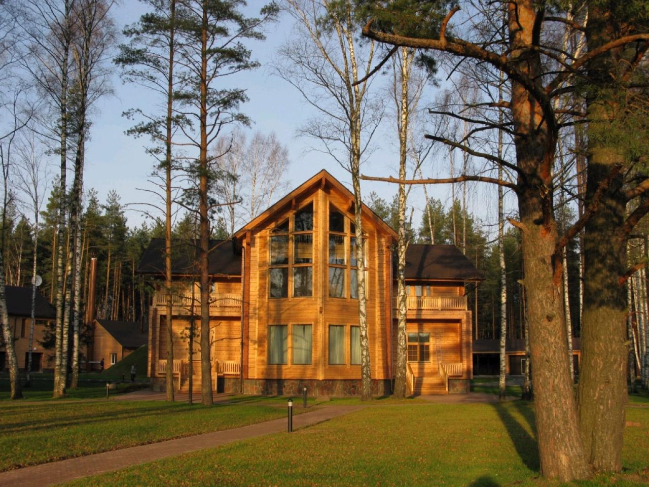 Artichouse Luxury Log Villas